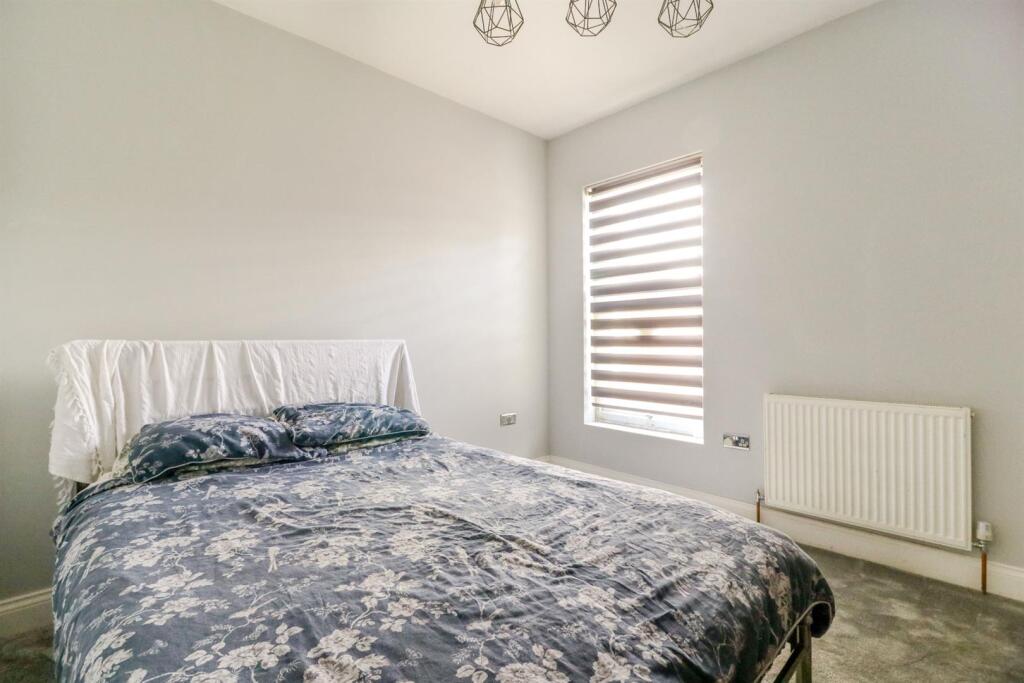 51 Holly Road-32.jpg