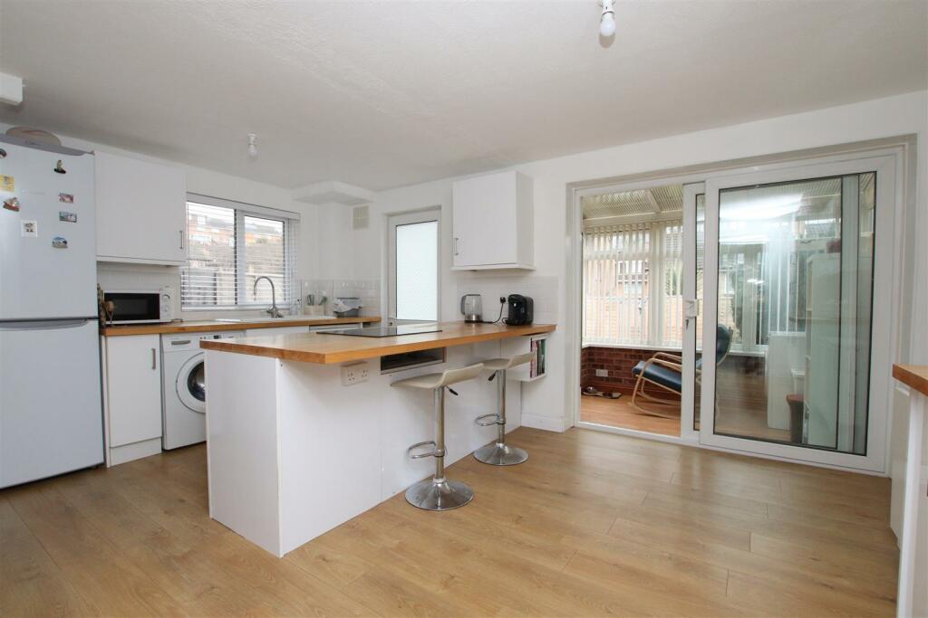Kitchen Dining Room.JPG