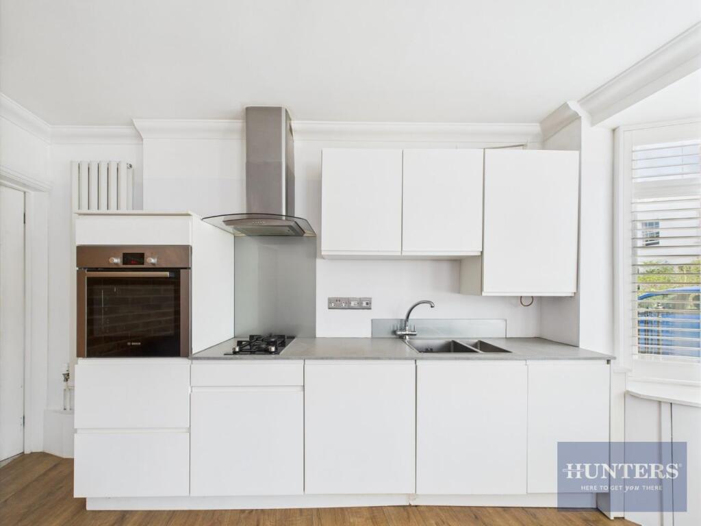 Living Area / Kitchen