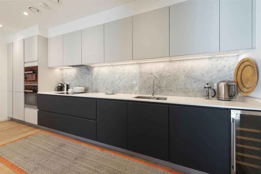 52085 Hi res (10).jpg