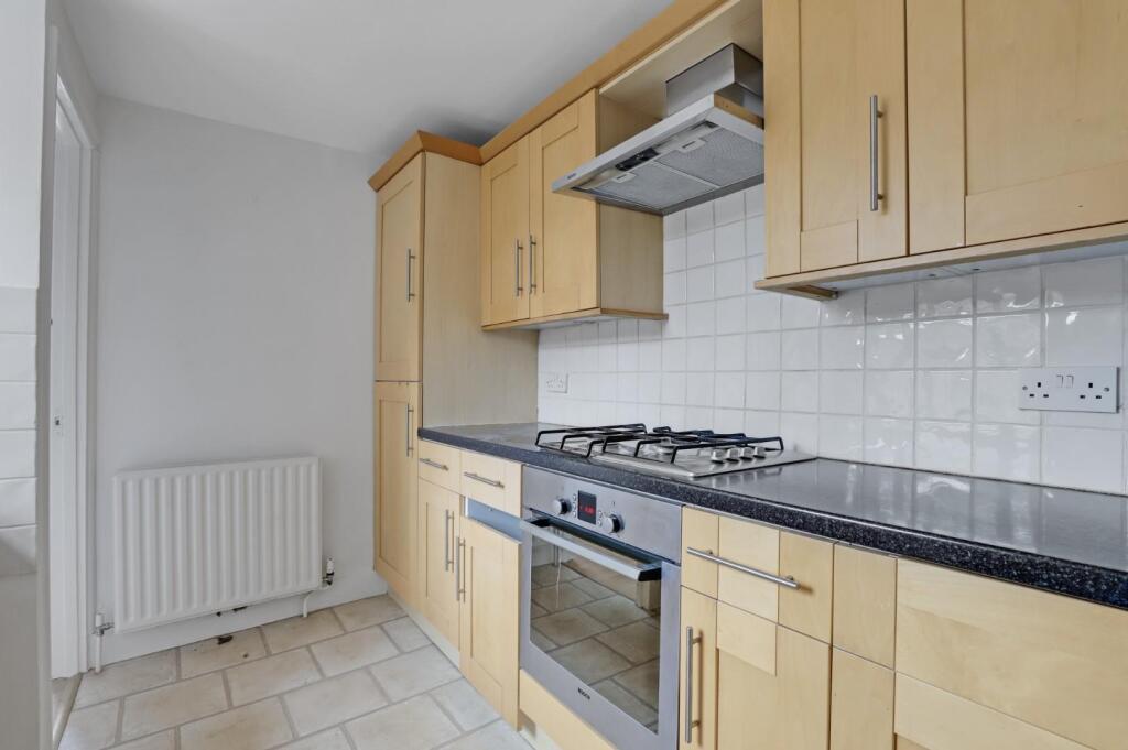 02-5b73JHPropWorld - Flat 3, 49 Davids Road - 4.jp