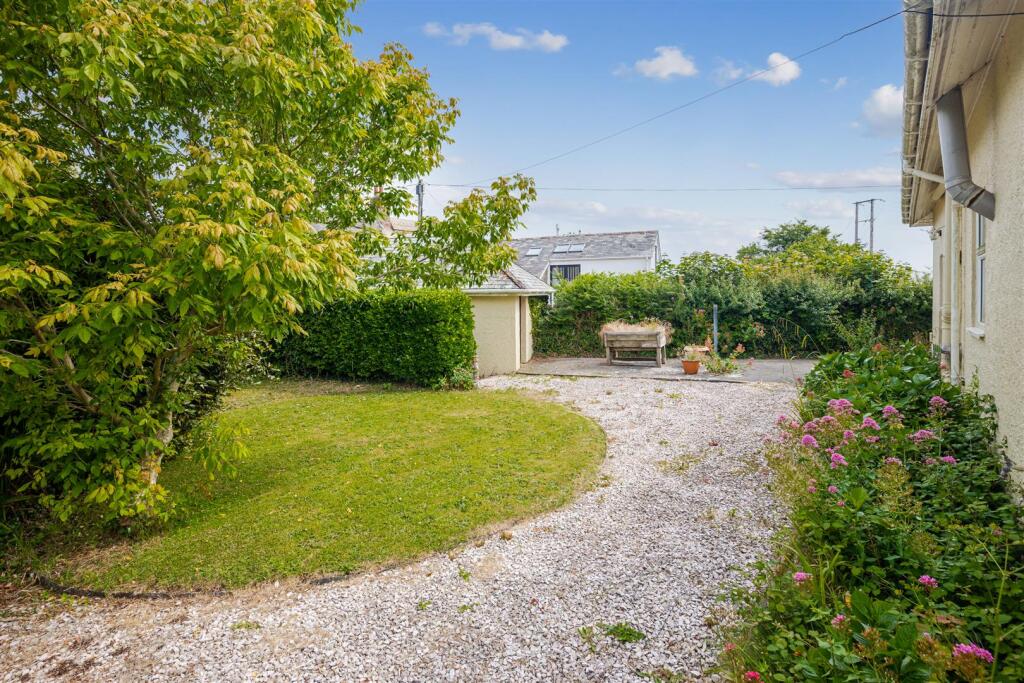 A09 - Cross Park Ringmore Kingsbridge - 250617.jpg