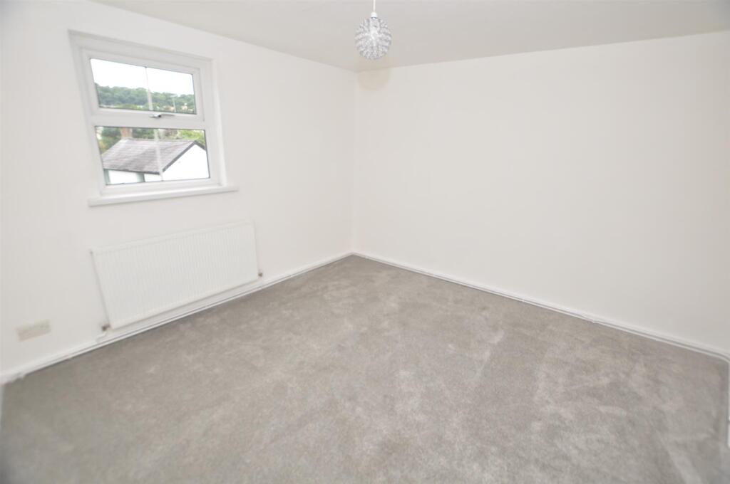 Rear bedroom 2