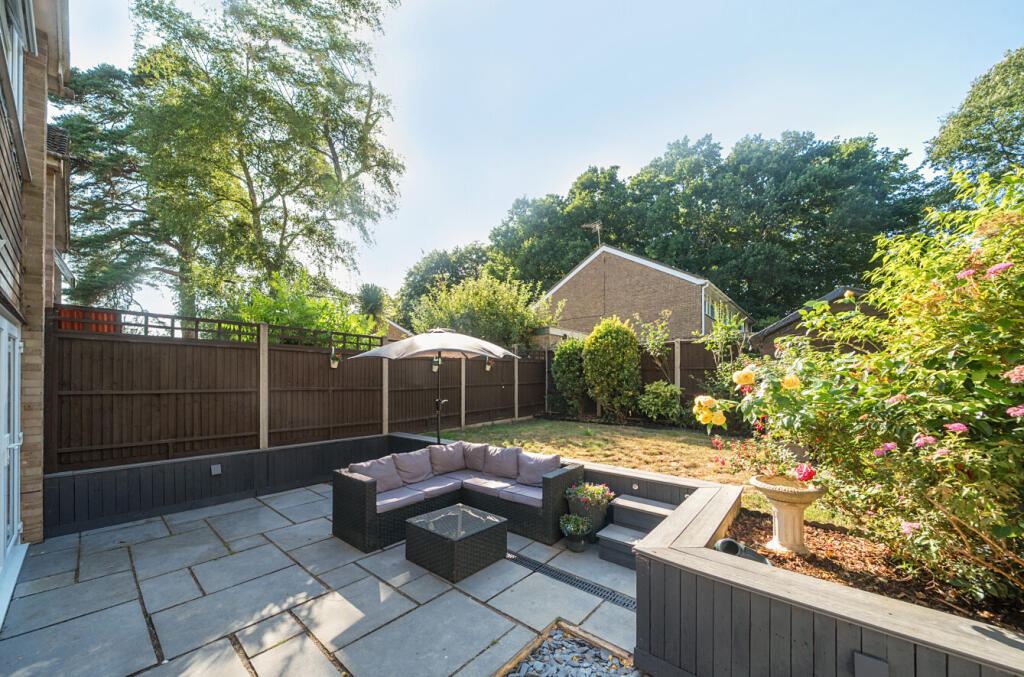 1324176-4-68753f7...