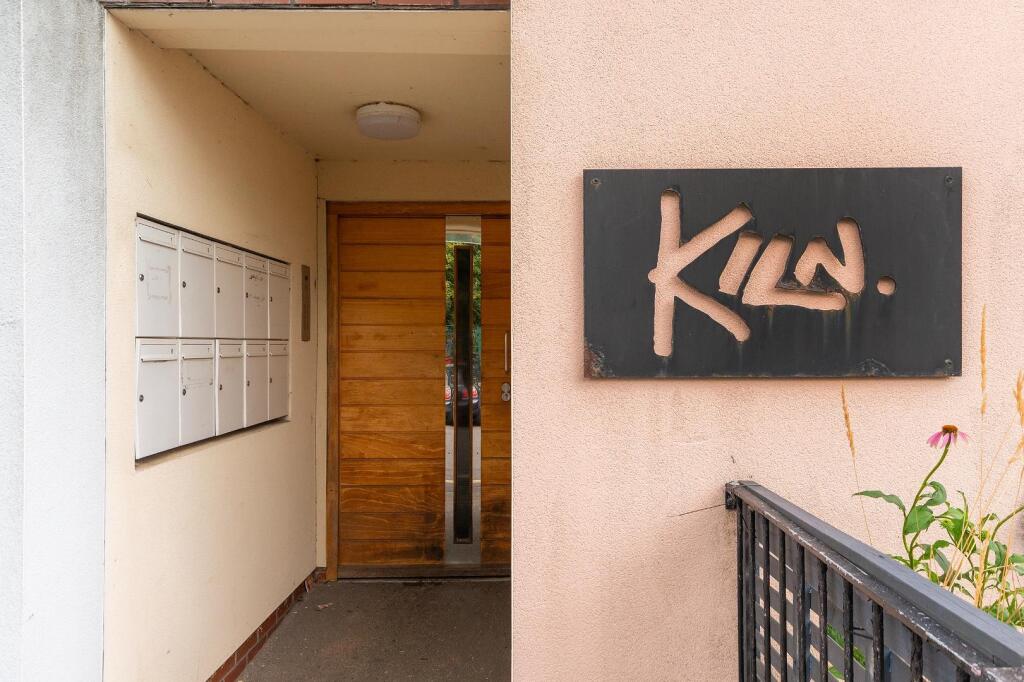 FT1KSE - External C.jpg