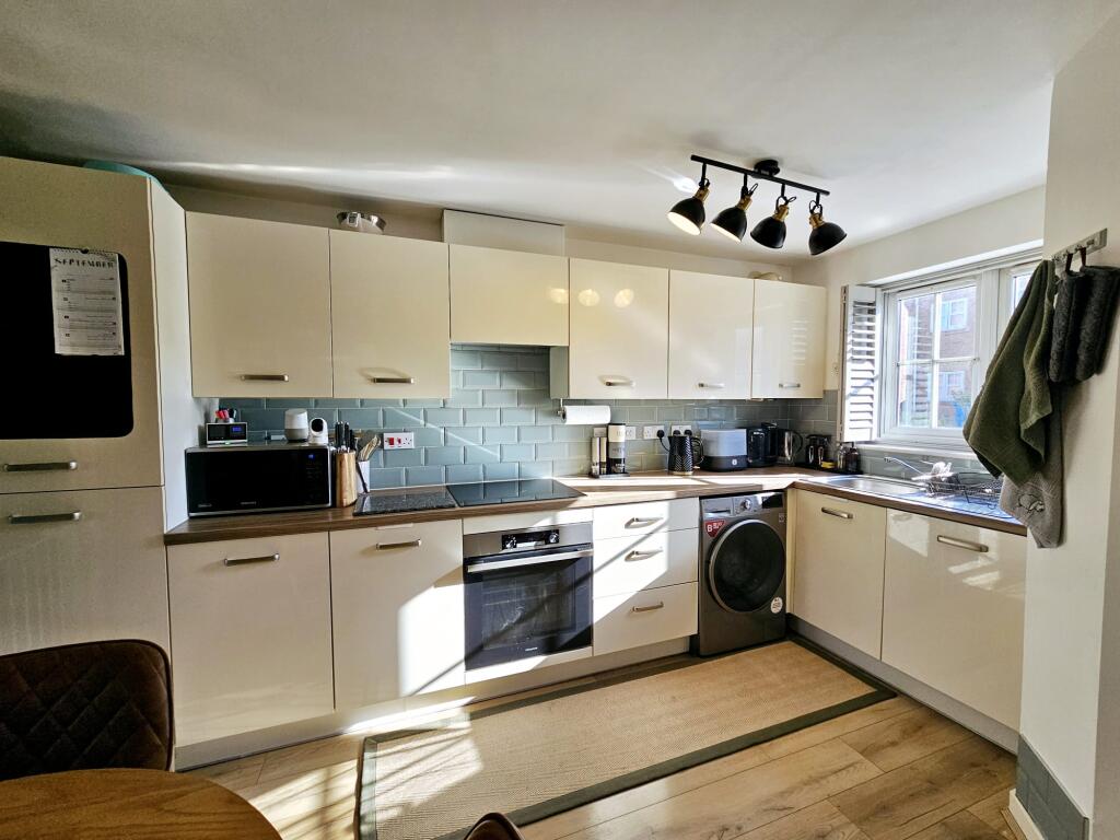 8d4897c8-b50a-4f04-accc-893340af43bc