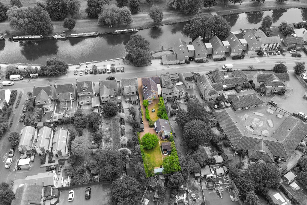 136-165 Water Street (32)