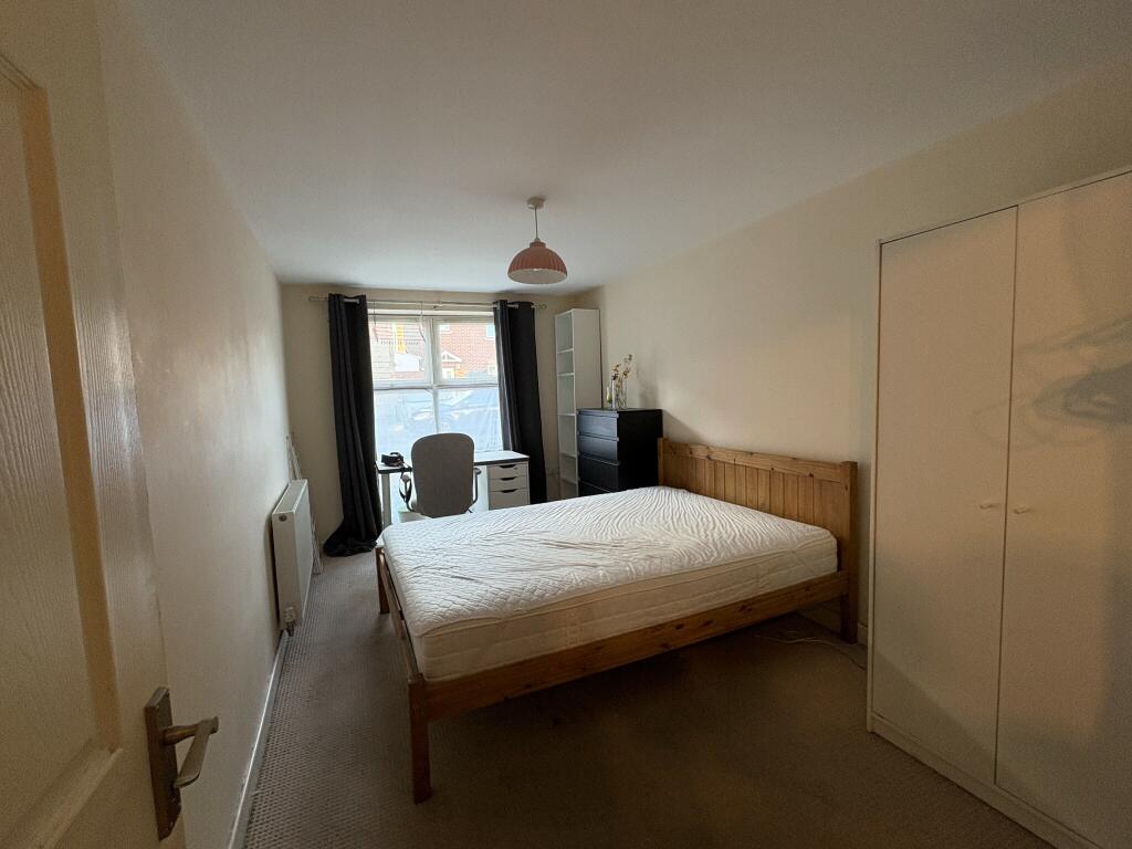 3 Bed Student Flat in Melgate Close, Winton