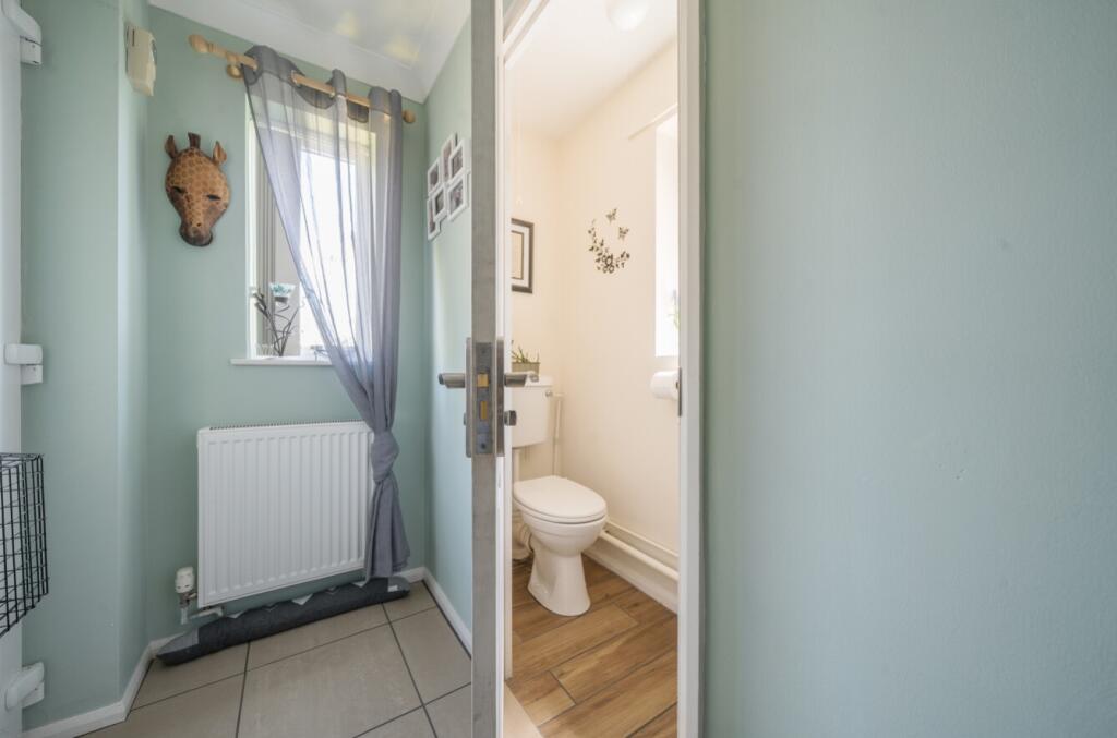 1296095-22-682c6c8f40df8-ARW-1