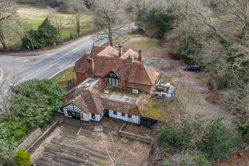 Former Zia Maria/Fizz Bar, London Road, Ascot, Berkshire, SL5 7DL