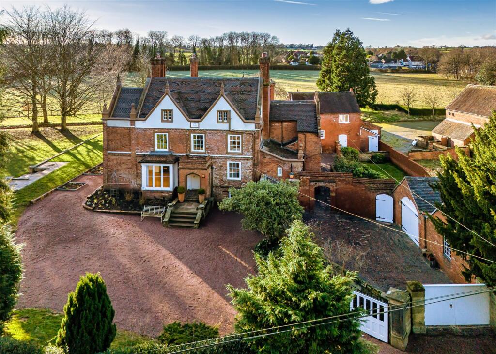 The Old Manor House-drone DEC24-6.jpg