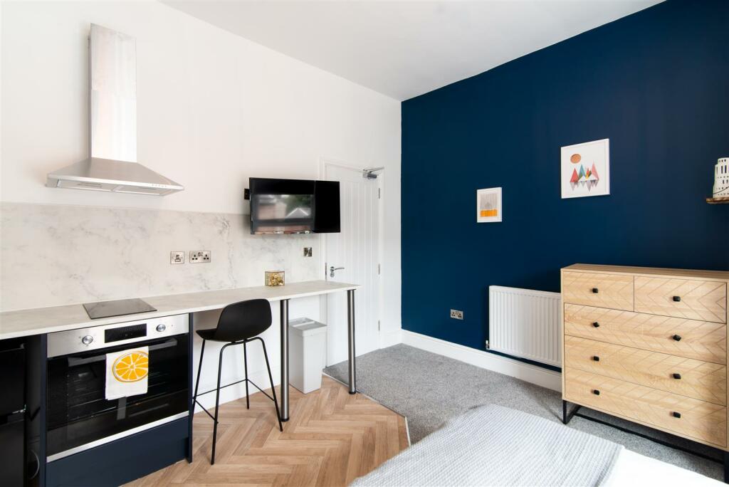 Room 3-15.jpg