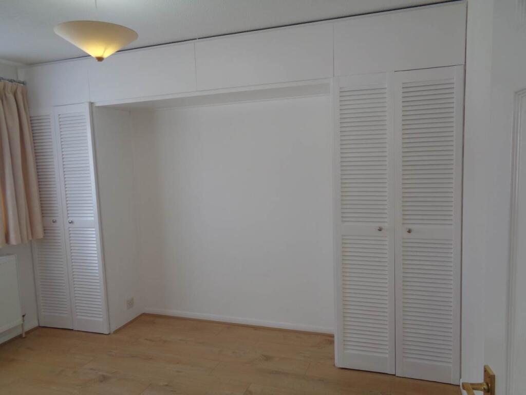 Shirley Close 33 Bed