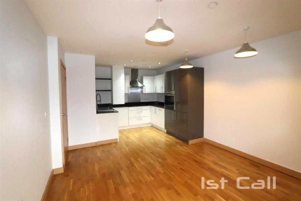 Open Plan Lounge / Kitchen