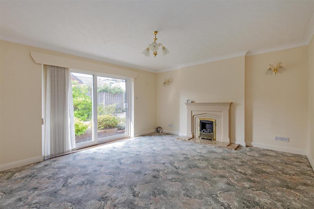 Reception Room-1.jpg