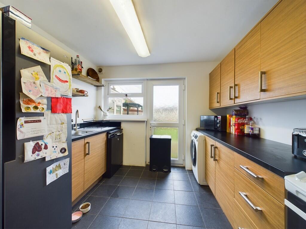 CAM02089G0-PR0386...