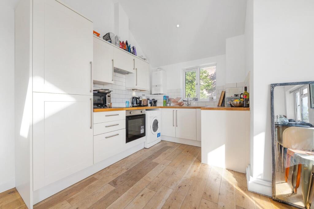 Delete? Open play kitchen/ reception (4)