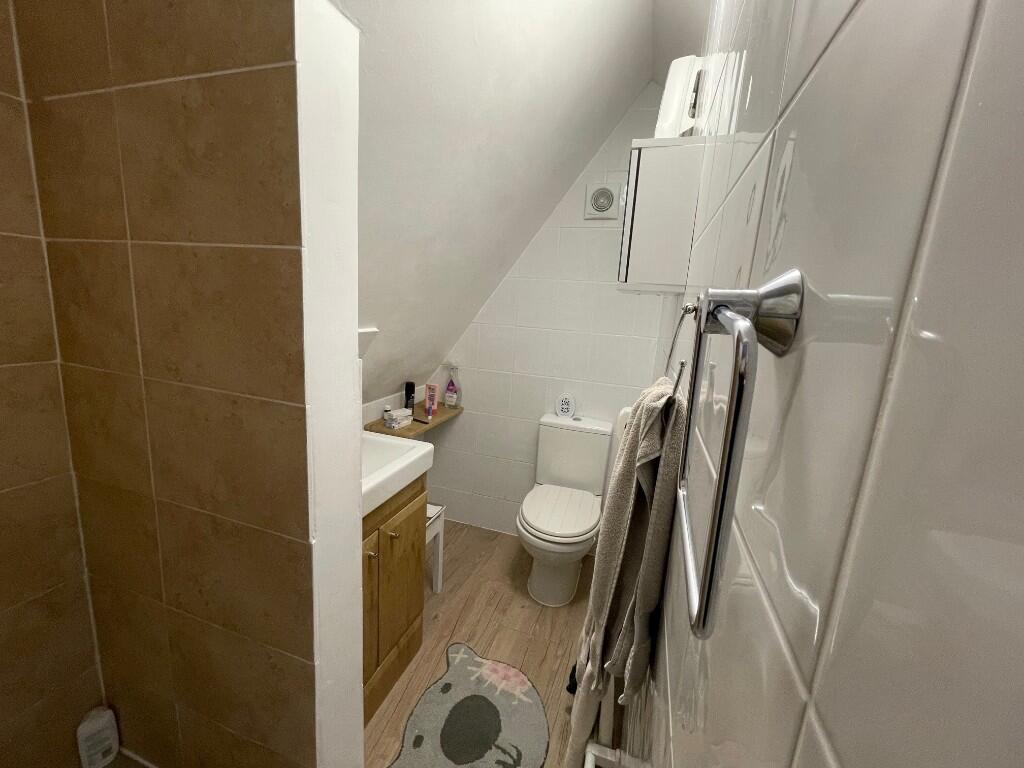 Shower/W.C.