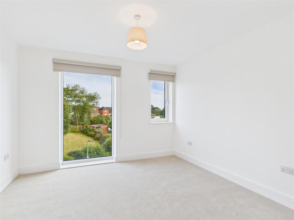 20 Hippisley Road - 10.jpg