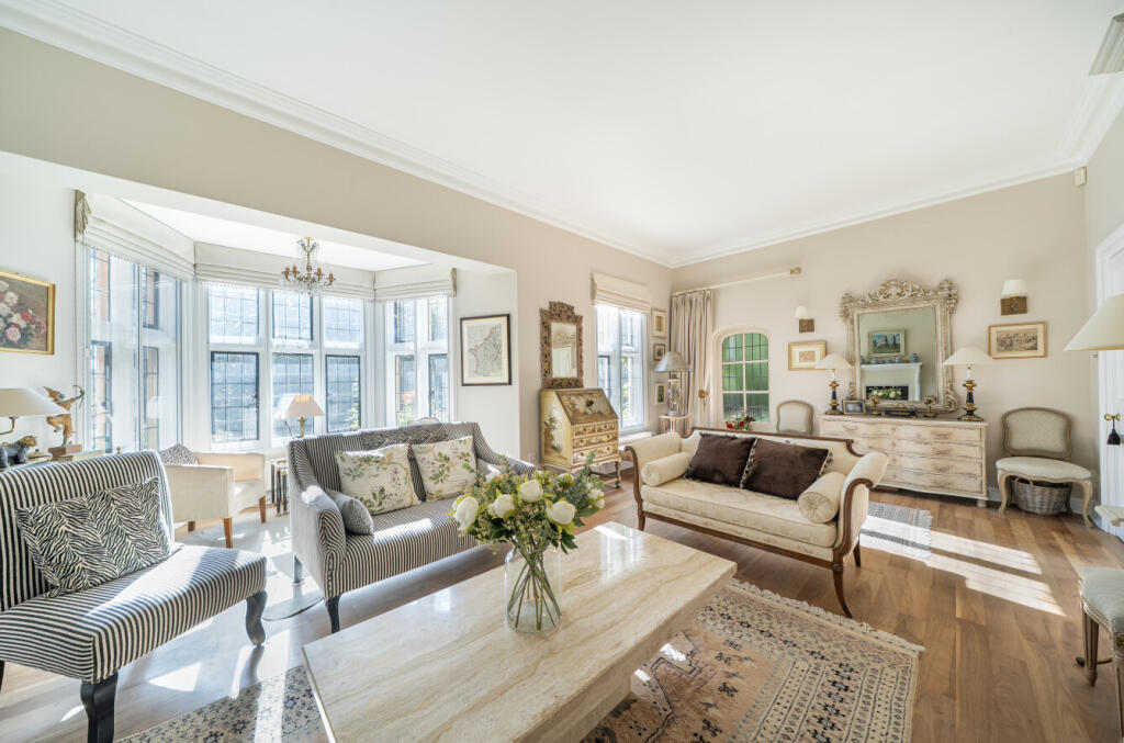 1361822-8-68e3b52...