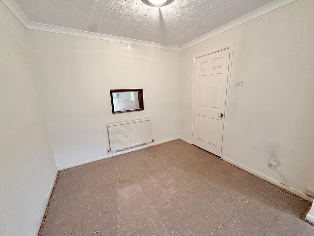 IMG-20251014-WA00...