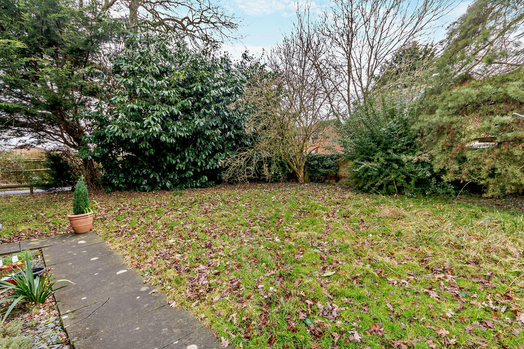 8634818-exterior0...