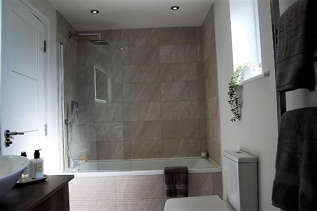 Main bathroom