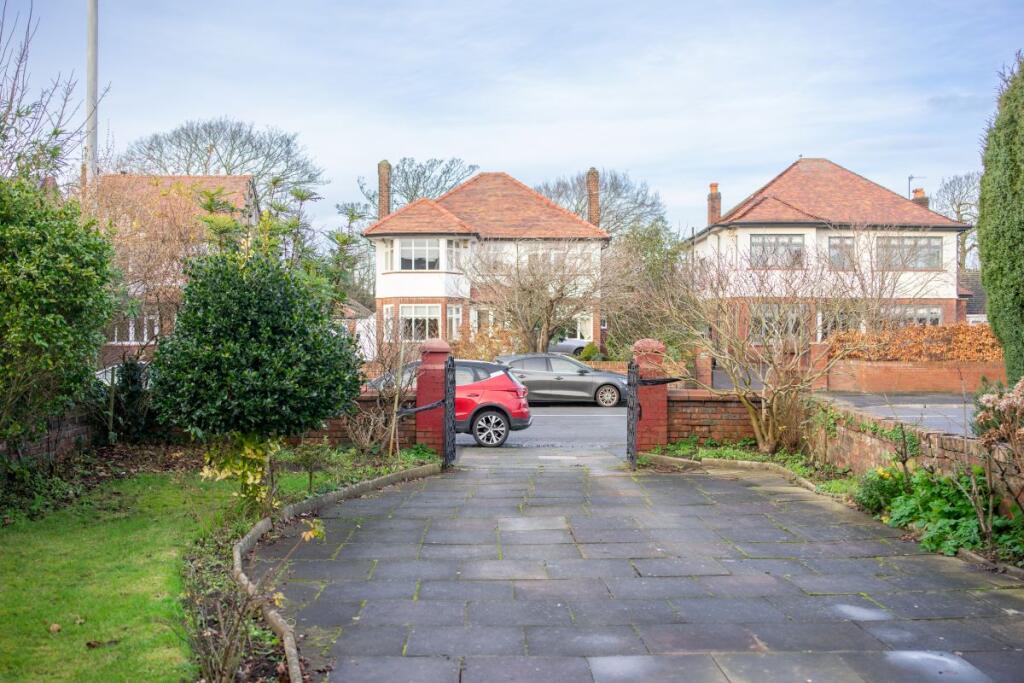 96 Roe Lane, Southport, Merseyside, PR9 7HT