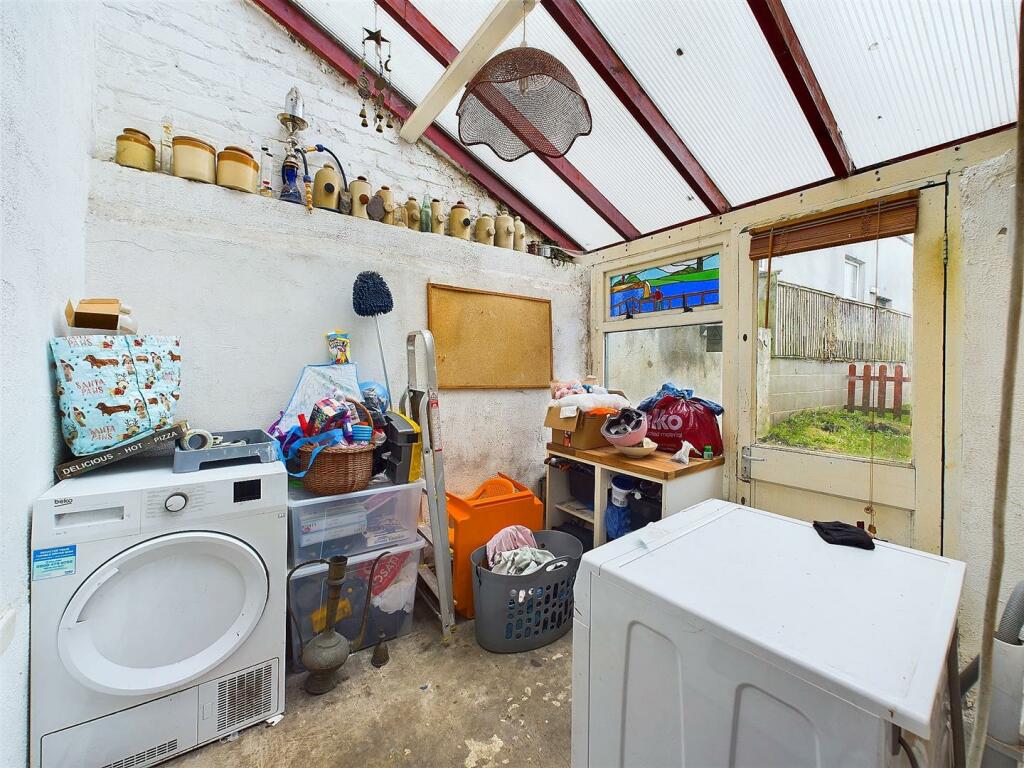 13 - Terraced House for Auction, Kingswood, Bristo