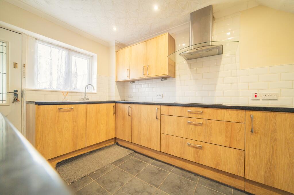 all 02920 454555 to secure your viewing_2