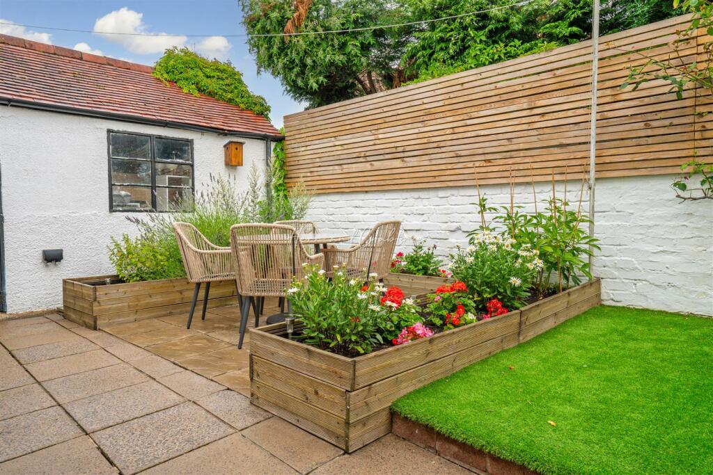 Porthamal Gardens, Rhiwbina, HernCrabtree (27).jpg