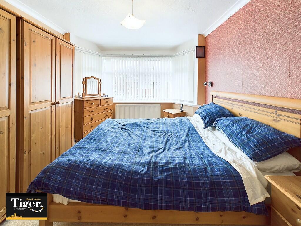 CAM02176G0-PR0489...