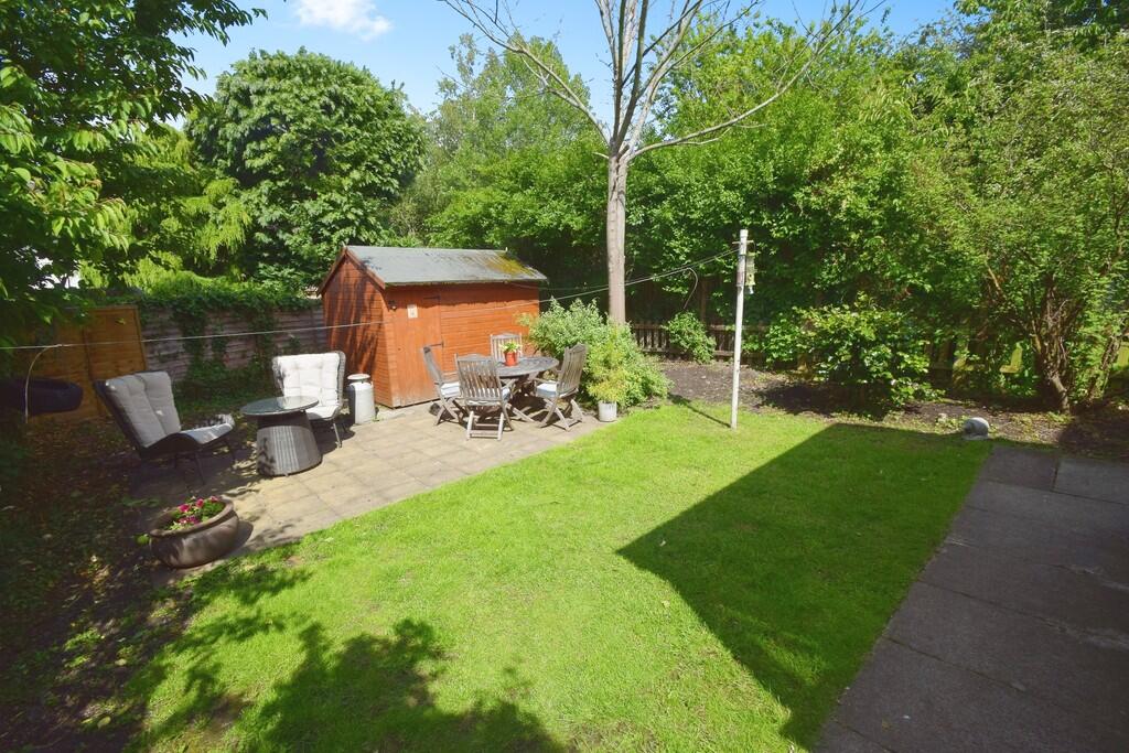 b7041476-Garden 2...