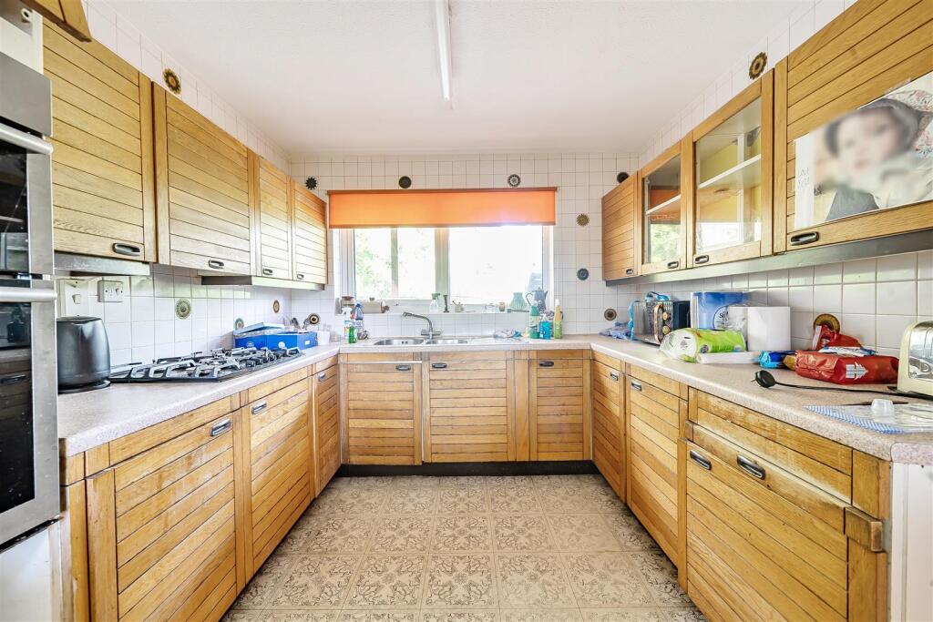 2 Pigeon Hill, Tiffield