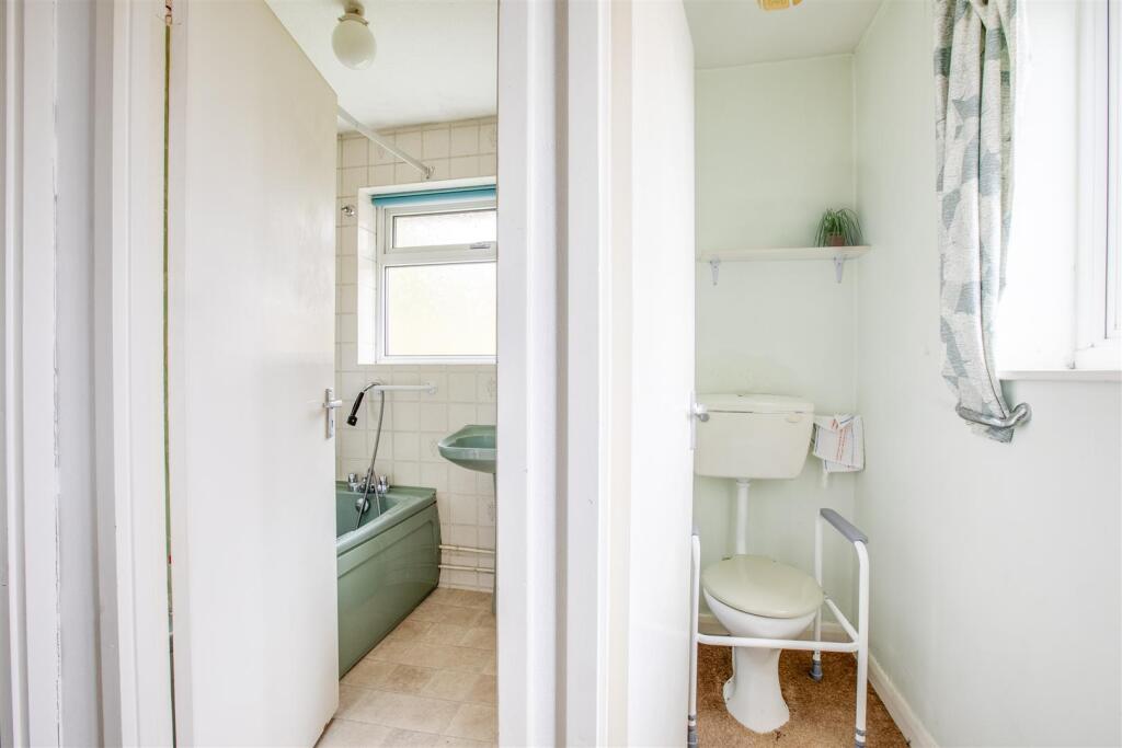 56 Grays Lane, HP13 5UG-5.jpg