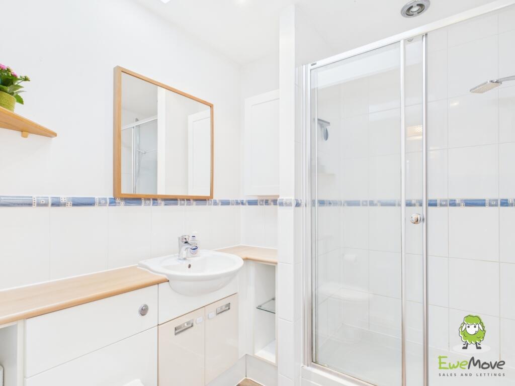 CAM03778G0-PR0199-STILL012