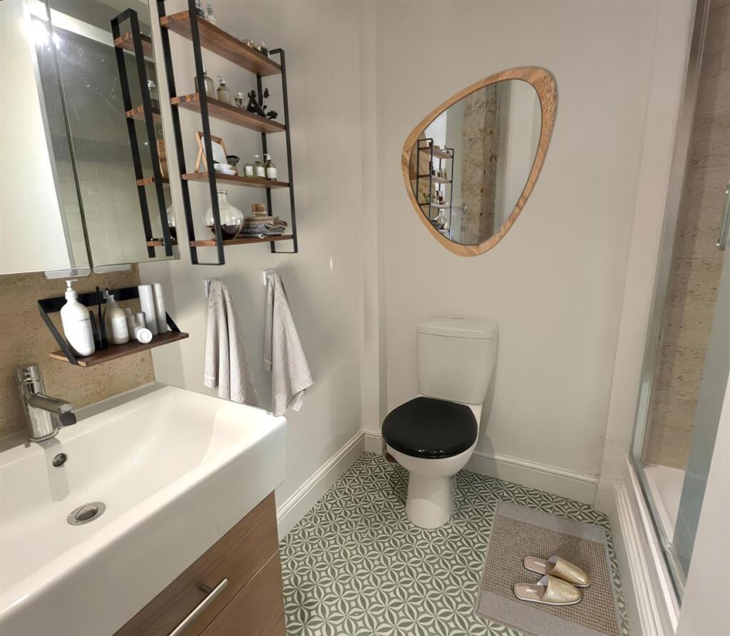 538bs bathroom.jpg