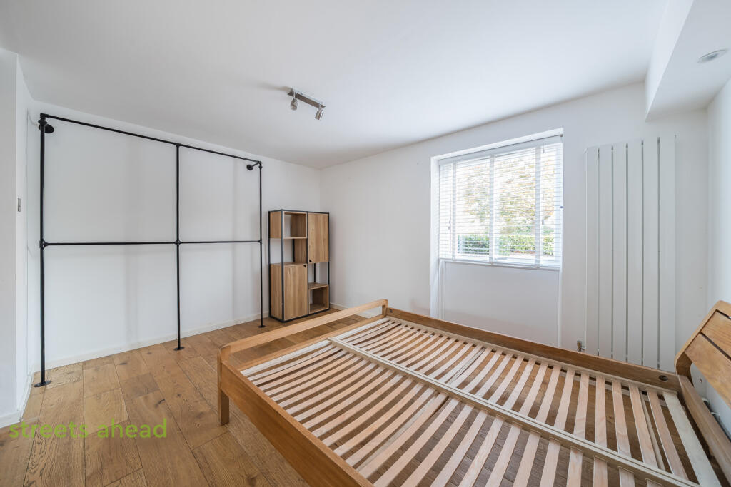 7e39b679-4456-435...