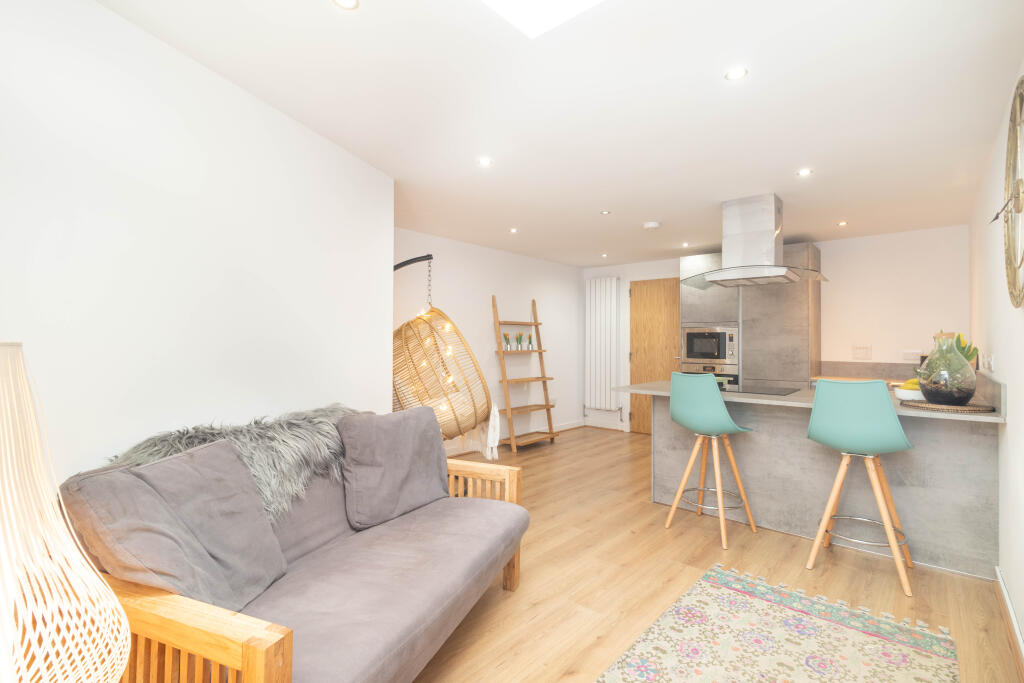 Open-Plan Living Area/Kitchen