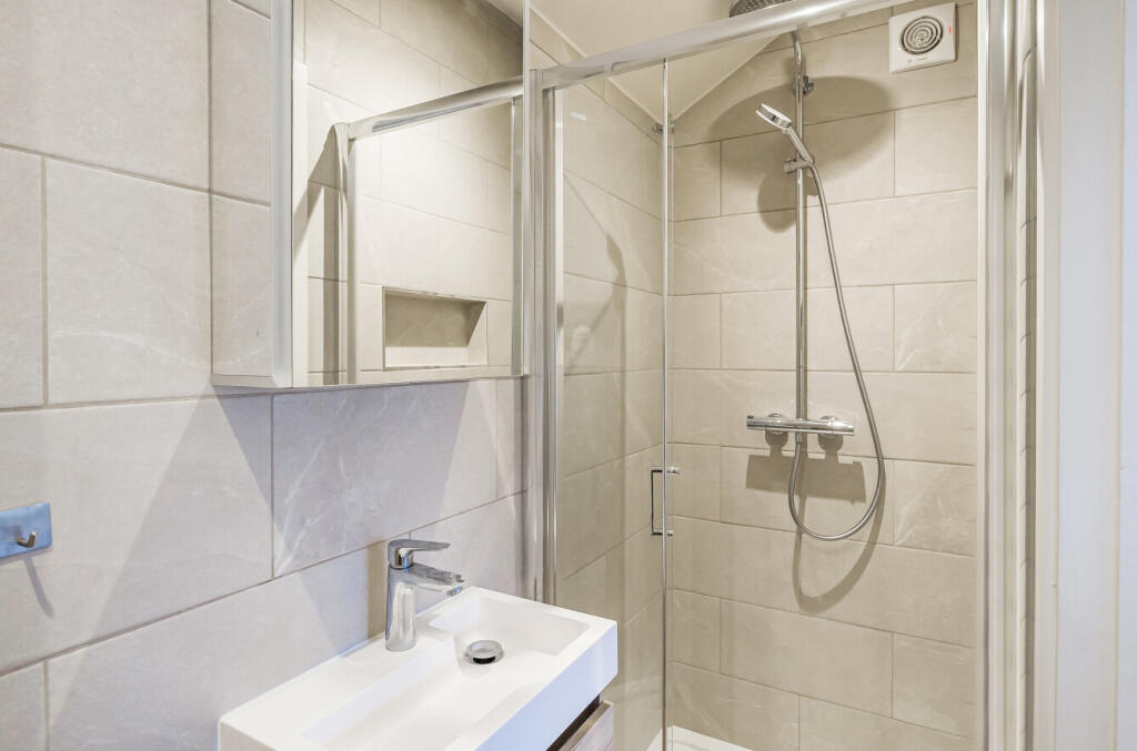 Ensuite Shower