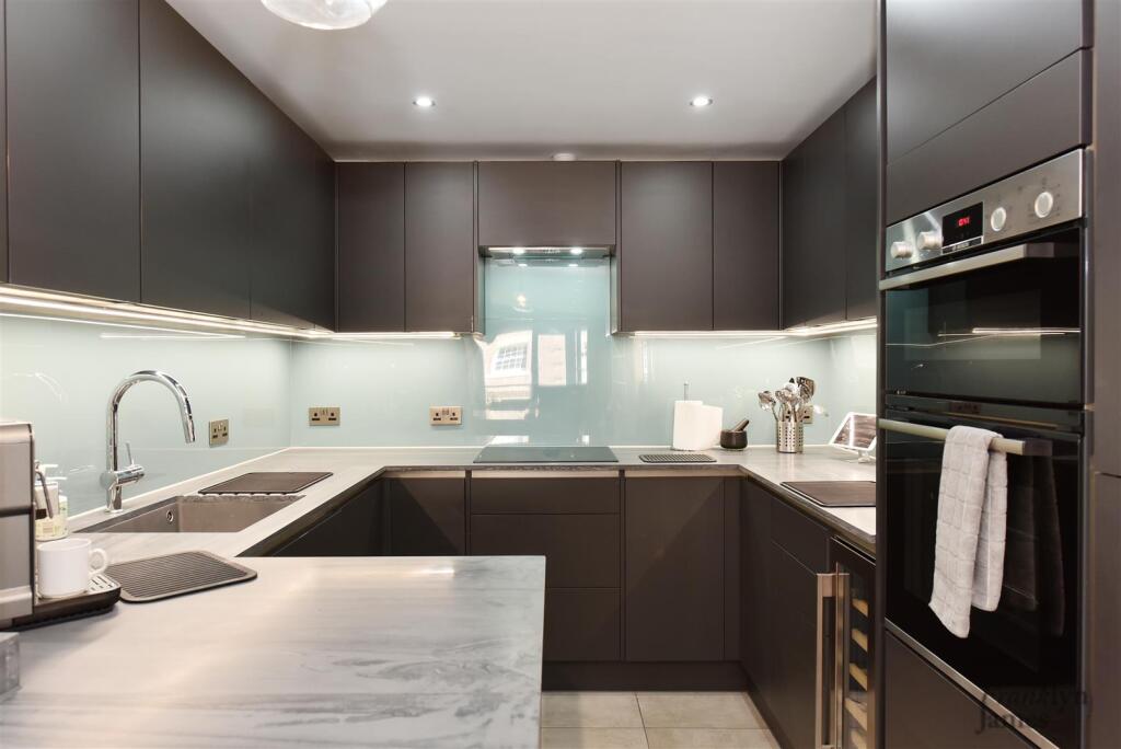 Mauretania Building (5).JPG