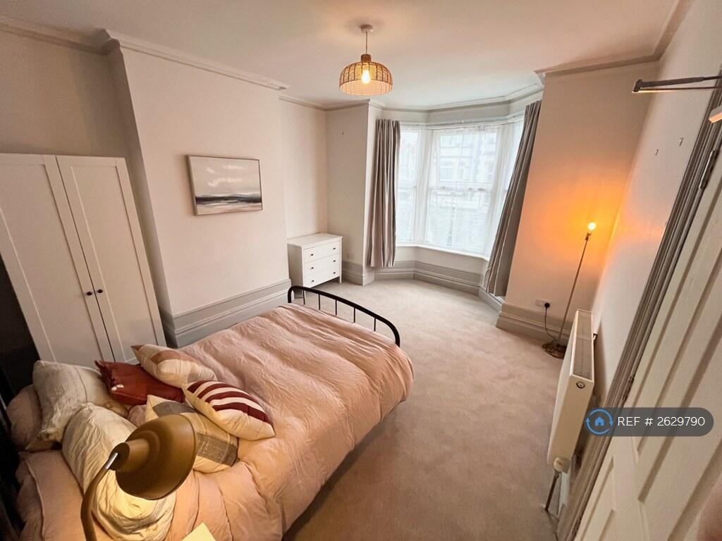 £595pm