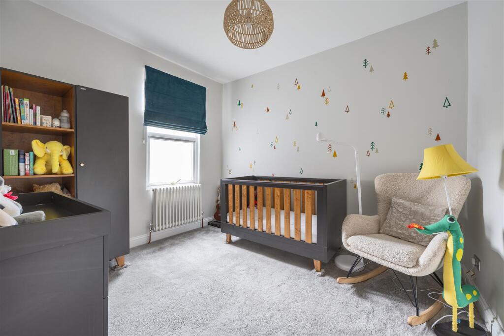 Halley Road E7