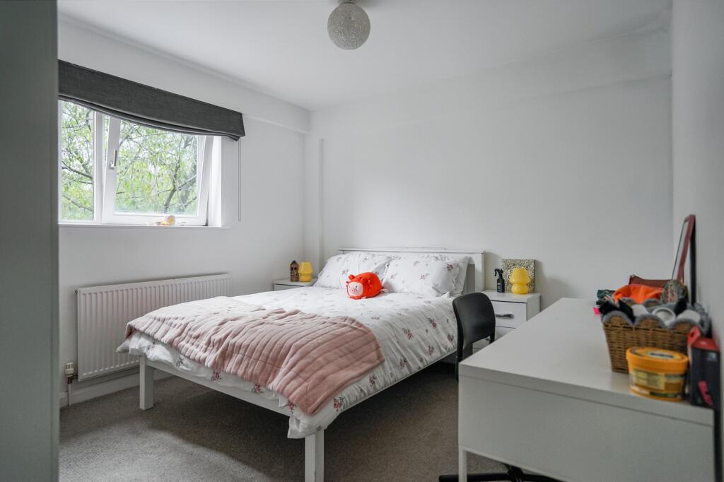 Flat 14, Albert Starr House, Haddonfield Estate, Bush Road, Surrey Quays, London SE8 5AS