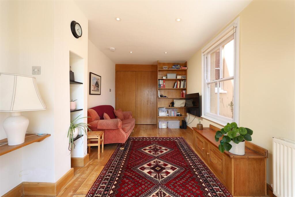 12 St Edwards Road 5.JPG