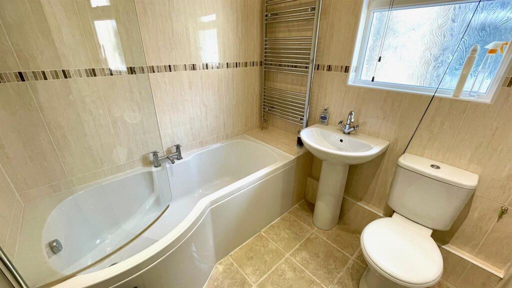 TILED 3 PIECE BATHROOM