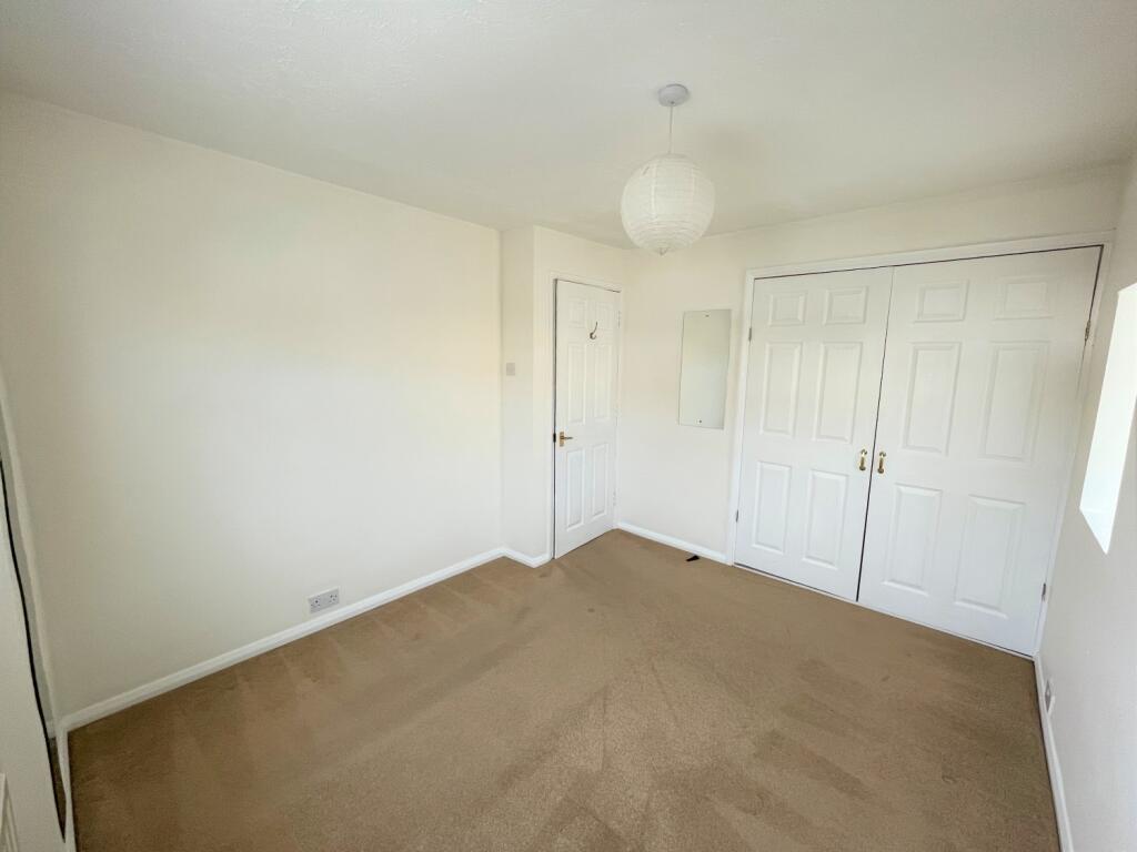 Bedroom 1 (2)