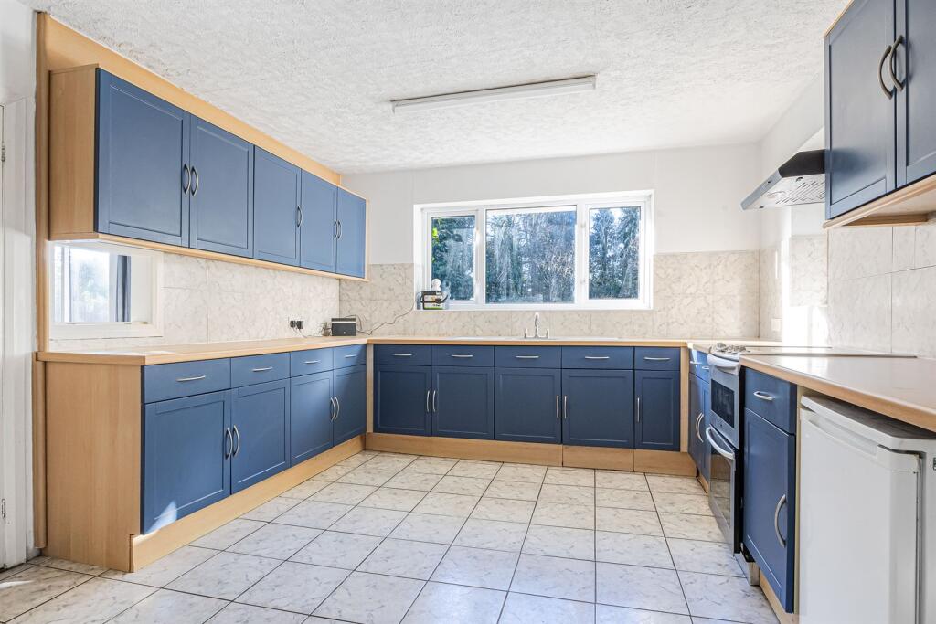 Kitchen/Breakfast Ro