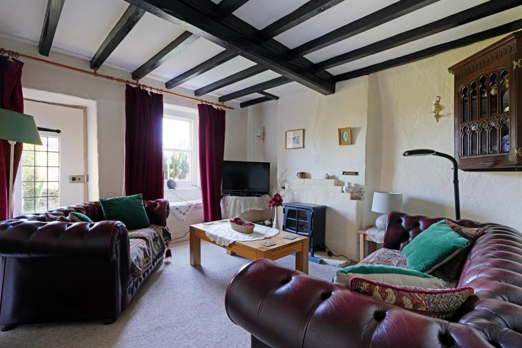 Cottage Lounge
