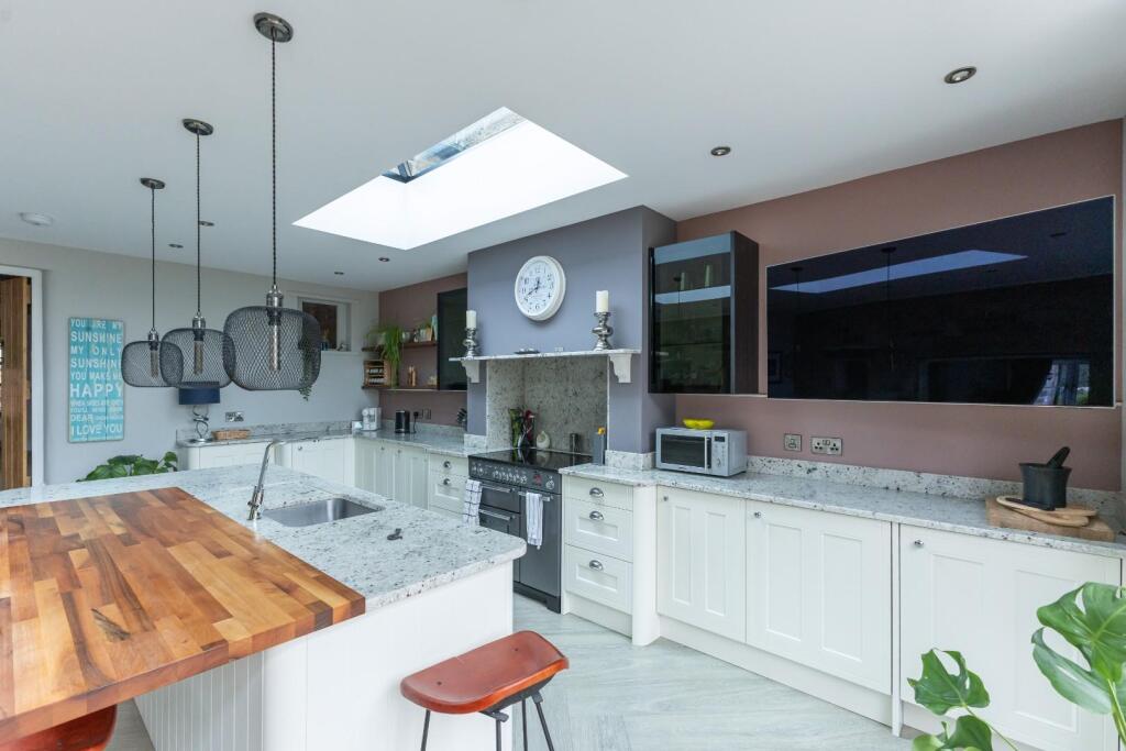 Kitchen close up.jpg